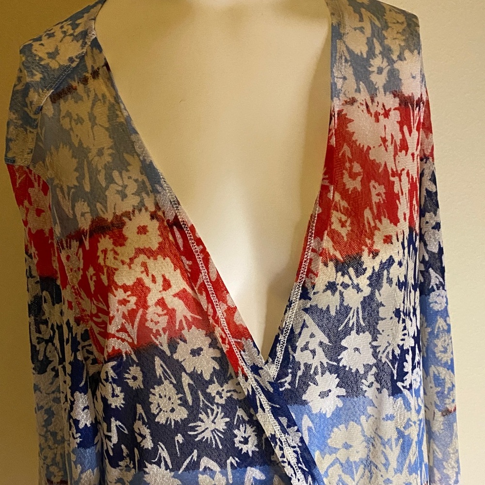 Multiples Blue and White Patterned 3/4 Sleeve lightweight sweater Sz Med